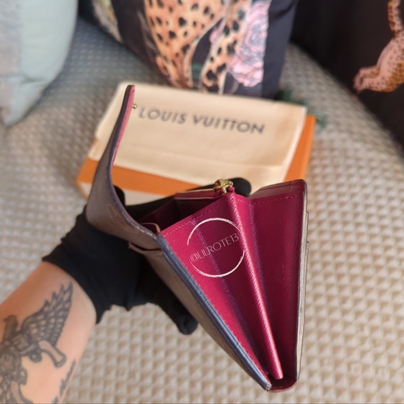⚡ FLASH SALE - Louis Vuitton Portefeiulle Sarah Wallet - Picture 9 of 16